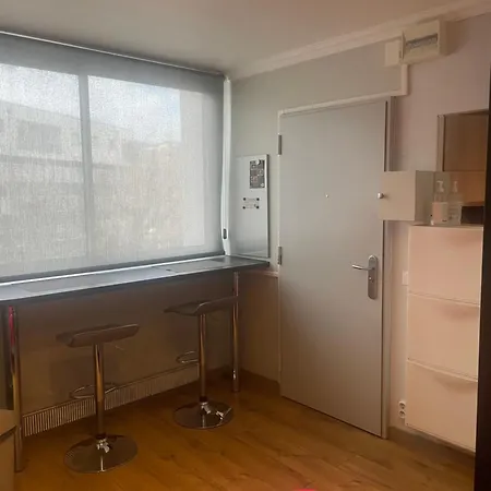 Appartement Indépendant Proche Centre Et Parking *