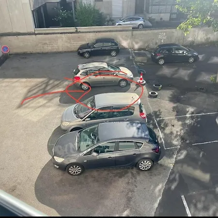 Indépendant Proche Centre Et Parking *